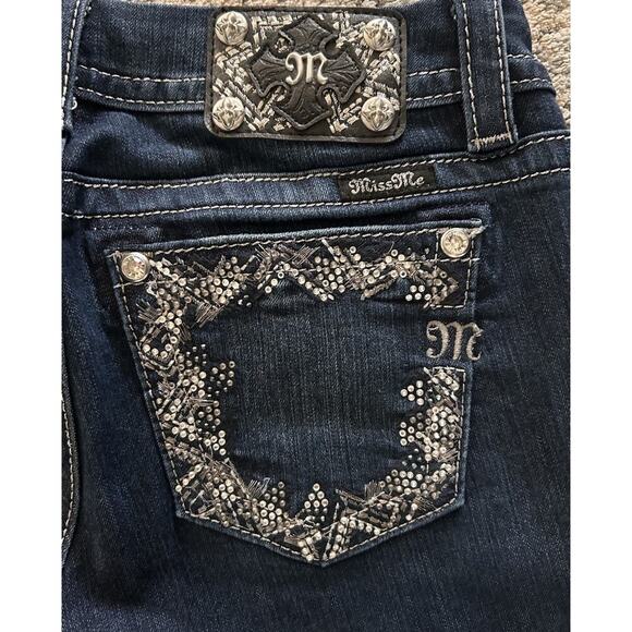 NWOT Miss Me Womens Denim Jeans Mid Rise Bootcut Rhinestone Size 28 Inseam 29” - Picture 12 of 12